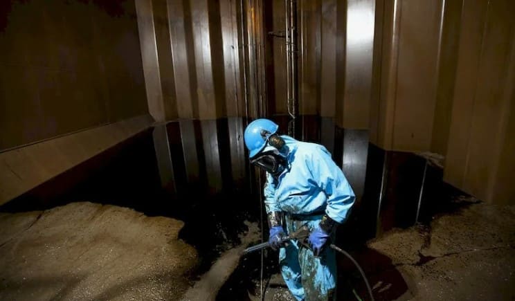 Зачистка резервуара от нефтепродуктов