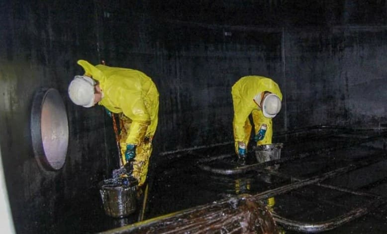 Зачистка резервуара от нефтепродуктов